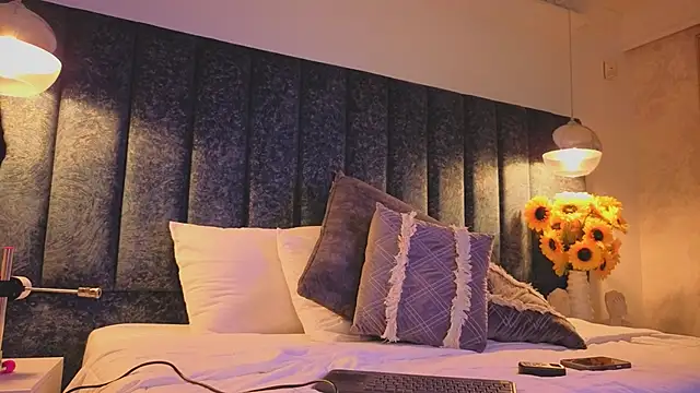 Ariannaa Suarez1 online show from 4, 4, 2026