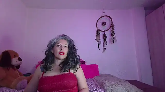 Victoria Lover online show from 2, 11, 2025