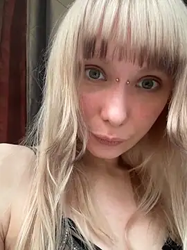 Cherry Bite online show from 30, 11, 2025