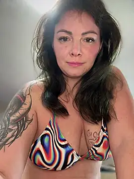 NaughtyLittleVeteran online show from 8, 3, 2025