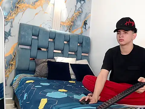 KING OFF BOYS online show from 19, 12, 2025