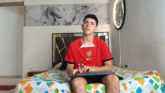 KING OFF BOYS online show from 6, 10, 2025