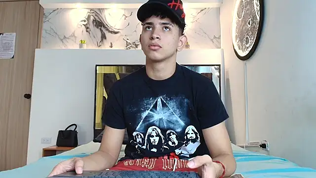 KING OFF BOYS online show from 30, 9, 2025