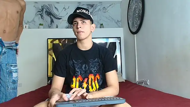 KING OFF BOYS online show from 28, 10, 2025