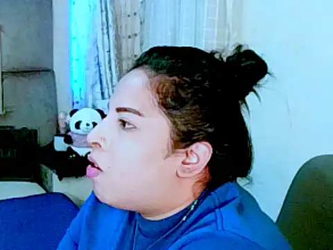 Snapshot of indiantopaz694u chatting on 18, 11, 2025 indiantopaz694u online show from 18, 11, 2025