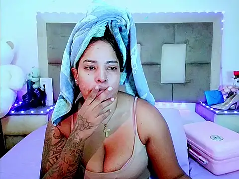 Snapshot of indiantopaz694u chatting on 11, 7, 2026 indiantopaz694u online show from 11, 7, 2026
