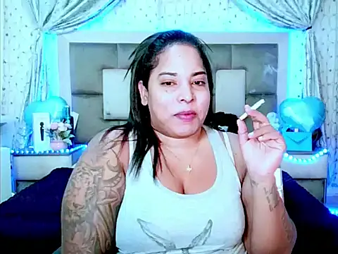 Snapshot of indiantopaz694u chatting on 1, 10, 2025 indiantopaz694u online show from 1, 10, 2025