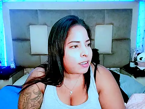 Snapshot of indiantopaz694u chatting on 14, 11, 2025 indiantopaz694u online show from 14, 11, 2025