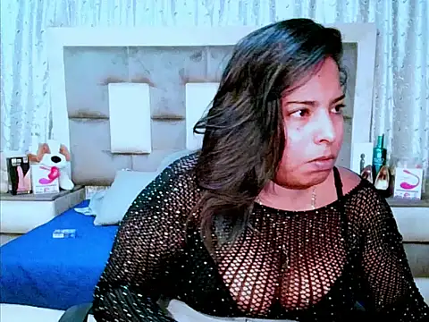 Snapshot of indiantopaz694u chatting on 15, 3, 2025 indiantopaz694u online show from 15, 3, 2025