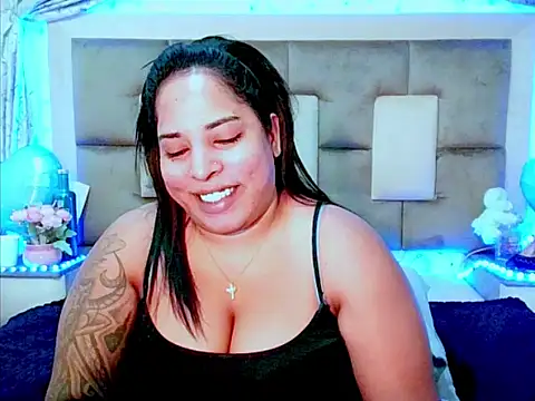 Snapshot of indiantopaz694u chatting on 3, 10, 2025 indiantopaz694u online show from 3, 10, 2025