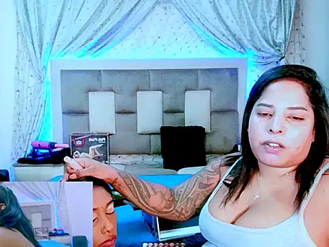 Snapshot of indiantopaz694u chatting on 23, 11, 2025 indiantopaz694u online show from 23, 11, 2025