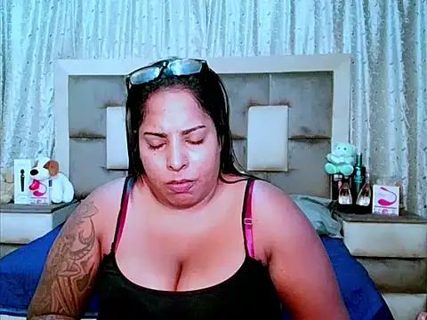 Snapshot of indiantopaz694u chatting on 22, 3, 2025 indiantopaz694u online show from 22, 3, 2025