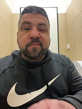 Snapshot of Alexander18edd chatting on 9, 2, 2026 Alexander18edd online show from 9, 2, 2026