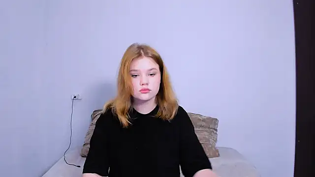 Snapshot of LaseyMoon chatting on 16, 10, 2025 LaseyMoon online show from 16, 10, 2025