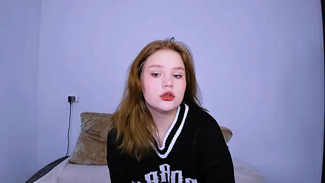 LaseyMoon online show from 9, 1, 2026