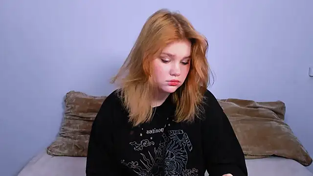 Snapshot of LaseyMoon chatting on 2, 10, 2025 LaseyMoon online show from 2, 10, 2025