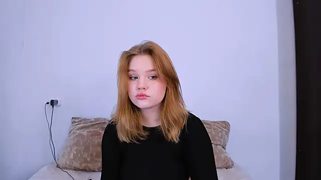 Snapshot of LaseyMoon chatting on 26, 10, 2025 LaseyMoon online show from 26, 10, 2025