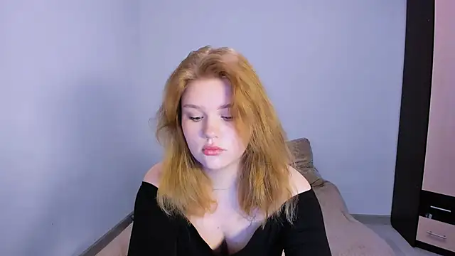 Snapshot of LaseyMoon chatting on 19, 11, 2025 LaseyMoon online show from 19, 11, 2025