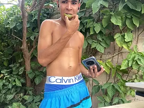 twinks 28 online show from 8, 10, 2025