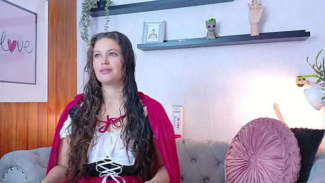 Anaise latif online show from 25, 10, 2025