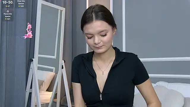 AsterQuinn online show from 23, 11, 2025