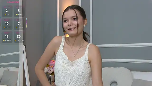 AsterQuinn online show from 24, 9, 2025