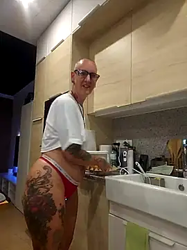 Snapshot of Emma_Milf25 chatting on 15, 11, 2025 Emma Milf25 online show from 15, 11, 2025