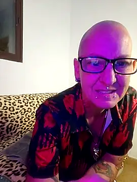 Snapshot of Emma_Milf25 chatting on 24, 11, 2025 Emma Milf25 online show from 24, 11, 2025