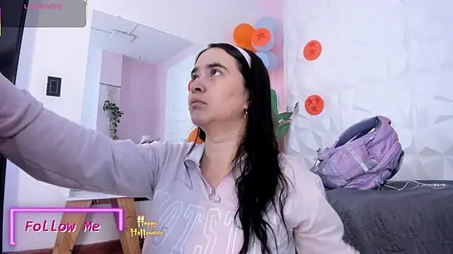 Valeriagomez  online show from 31, 10, 2025