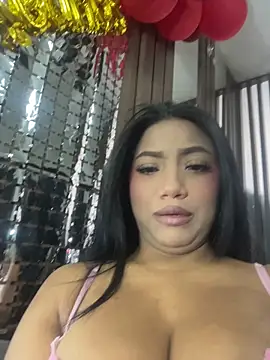 Snapshot of Nicoll_Evans_ chatting on 26, 11, 2025 Nicoll Evans online show from 26, 11, 2025