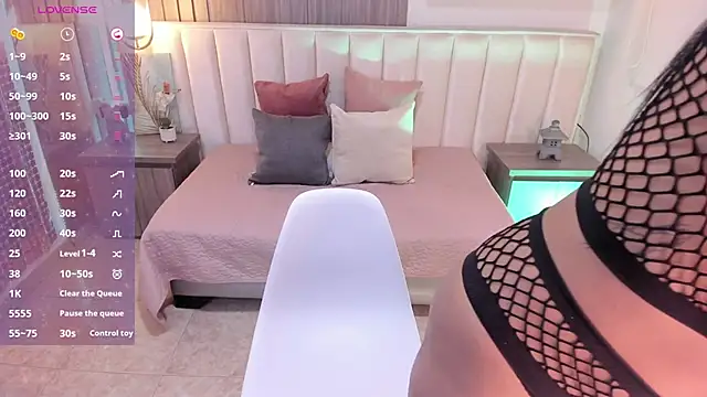 Snapshot of Nicoll_Evans_ chatting on 13, 3, 2025 Nicoll Evans online show from 13, 3, 2025