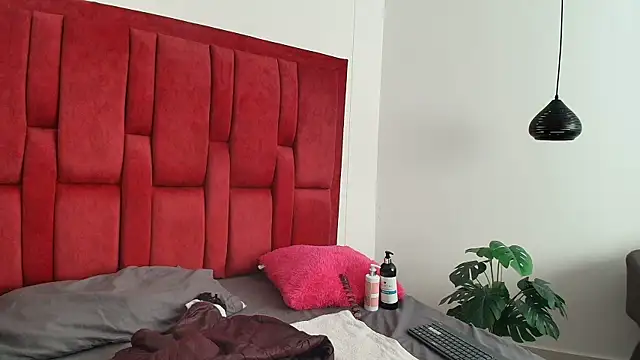 Vaiolett Smith online show from 12, 3, 2025