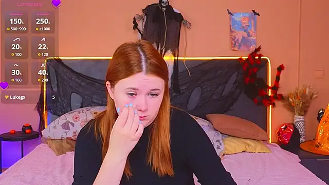 Snapshot of Eva_Starlight chatting on 27, 10, 2025 Eva Starlight online show from 27, 10, 2025