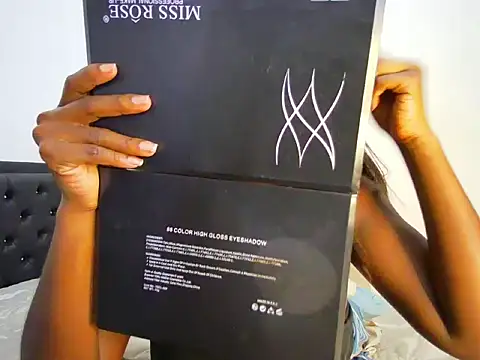 alisha boes online show from 25, 9, 2025