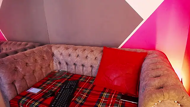 Agata Grubisic online show from 12, 2, 2026