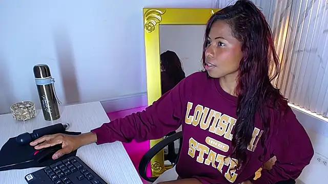 Snapshot of Agata_Grubisic chatting on 9, 3, 2025 Agata Grubisic online show from 9, 3, 2025