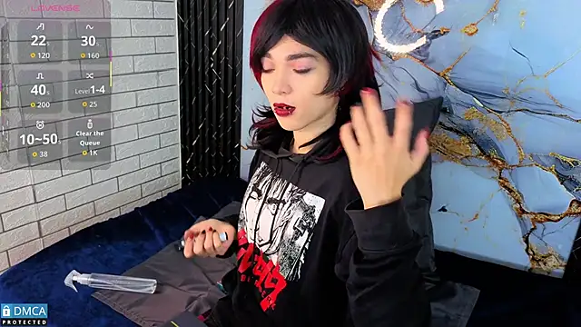 MaeveKuro online show from 20, 11, 2025