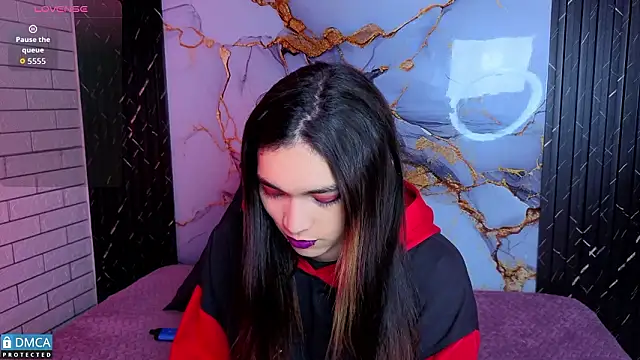 Snapshot of MaeveKuro chatting on 4, 2, 2026 MaeveKuro online show from 4, 2, 2026