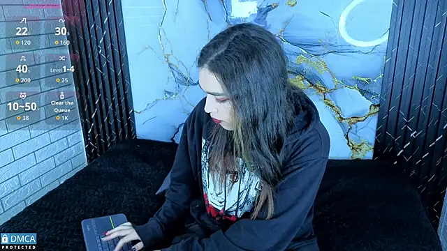 Snapshot of MaeveKuro chatting on 10, 2, 2026 MaeveKuro online show from 10, 2, 2026