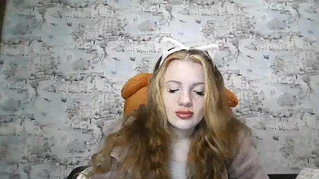 Eveline May online show from 4, 10, 2025