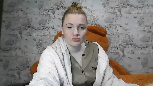 Eveline May online show from 15, 10, 2025