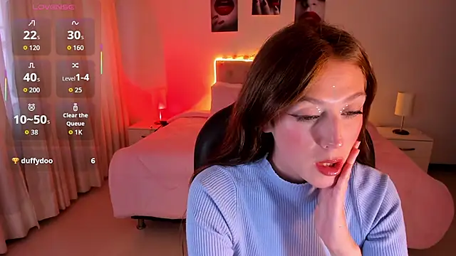 Emily Warren  online show from 24, 10, 2025