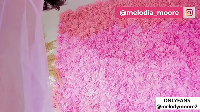 Melodymoore  online show from 30, 11, 2025