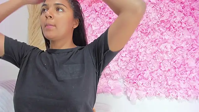 Melodymoore  online show from 22, 2, 2026