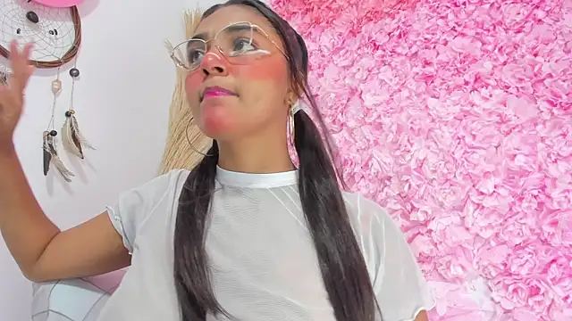 Melodymoore  online show from 21, 2, 2026