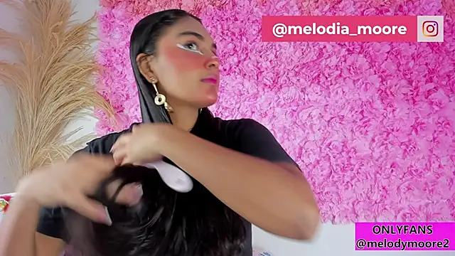 Melodymoore  online show from 12, 11, 2025