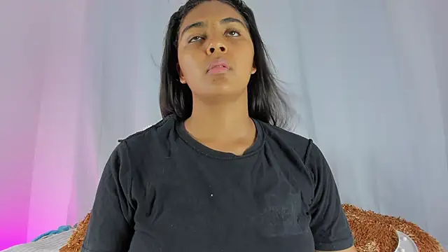Melodymoore  online show from 27, 5, 2026