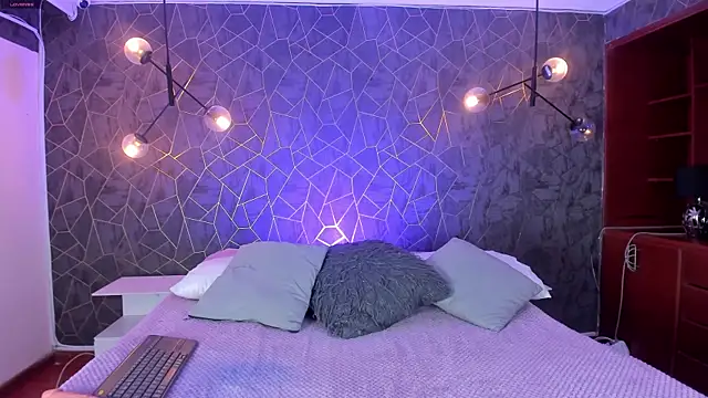 zephyra-angels online show from 29, 10, 2025