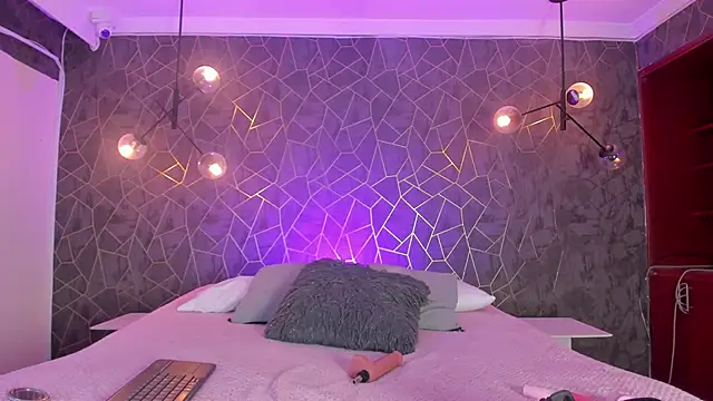 zephyra-angels online show from 17, 12, 2025