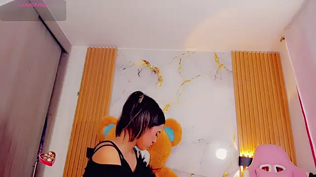 Snapshot of ValeriCardenas chatting on 10, 9, 2025 ValeriCardenas online show from 10, 9, 2025